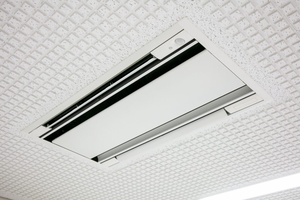 天井埋め込みタイプ（小型・家庭用エアコン）